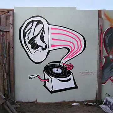 DJ-Deaf-tape-street-art-Ostap-2012-Vorschaubild