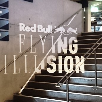 Anamorphose-Tape-Art-Installation-Red Bull-Flying-Steps-Show-Zürich-Ostap-2015