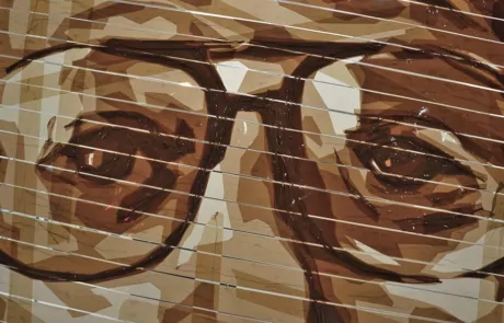 Nahaufnahme 01- Die Augen- Klebeband Street Art in der Bülowstraße