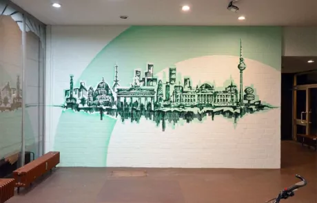 Skyline- Wand-Kunstwerk im Foyer- Soziales Projekt-Urban Nation-2017